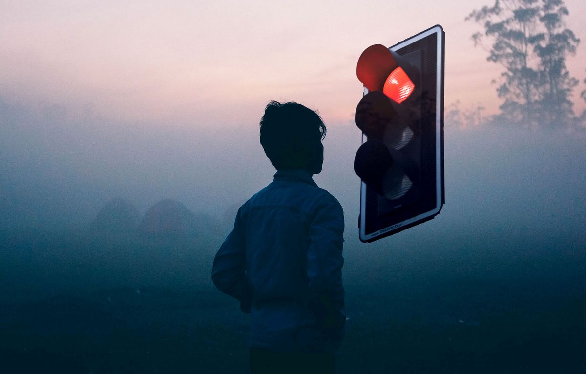 Aderența la rutină și rezistența la schimbări a persoanelor autiste—povestea semaforului stricat